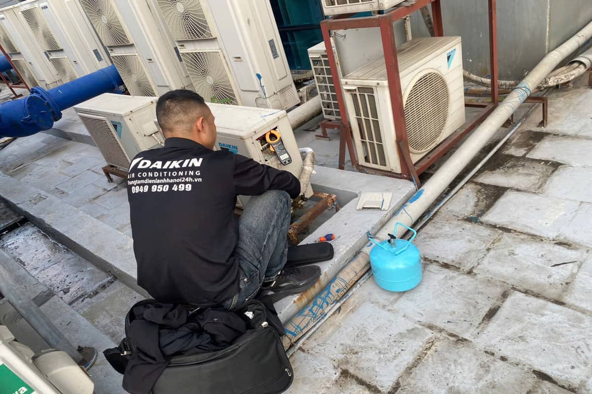 bơm gas điều hòa tại nhà Hà Nội bơm gas điều hòa tại nhà Hà Nội