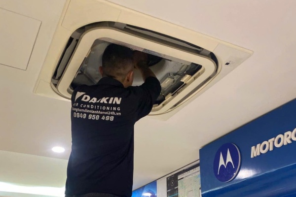 thợ sửa điều hòa daikin multi âm trần ống gió chuyên nghiệp thợ sửa điều hòa daikin multi âm trần ống gió chuyên nghiệp