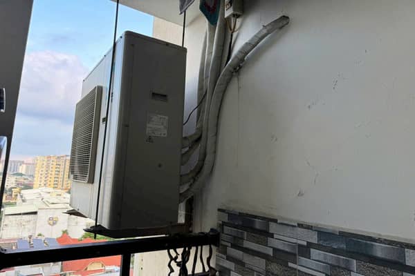 Thợ sửa điều hòa tại Kim Mã kiểm tra cục nóng bị yếu lạnh Thợ sửa điều hòa tại Kim Mã kiểm tra cục nóng bị yếu lạnh
