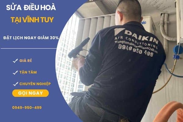 Kỹ thuật viên đang sửa điều hòa tại Vĩnh Tuy với cam kết giá rẻ và chuyên nghiệp